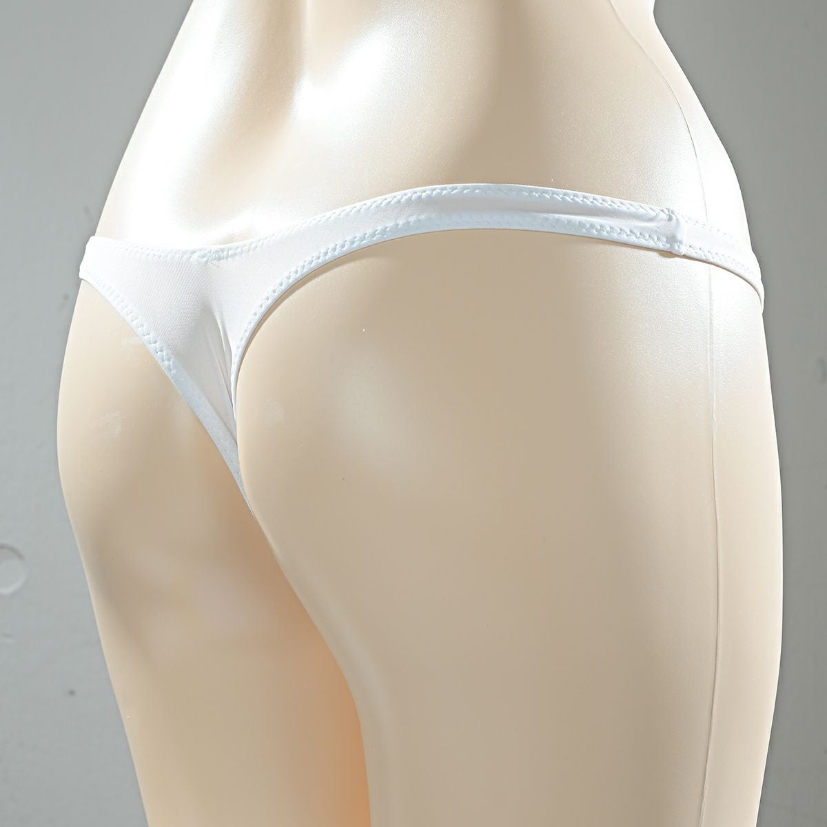 超ローライズ センターシーム ハイレグTバック〈白〉