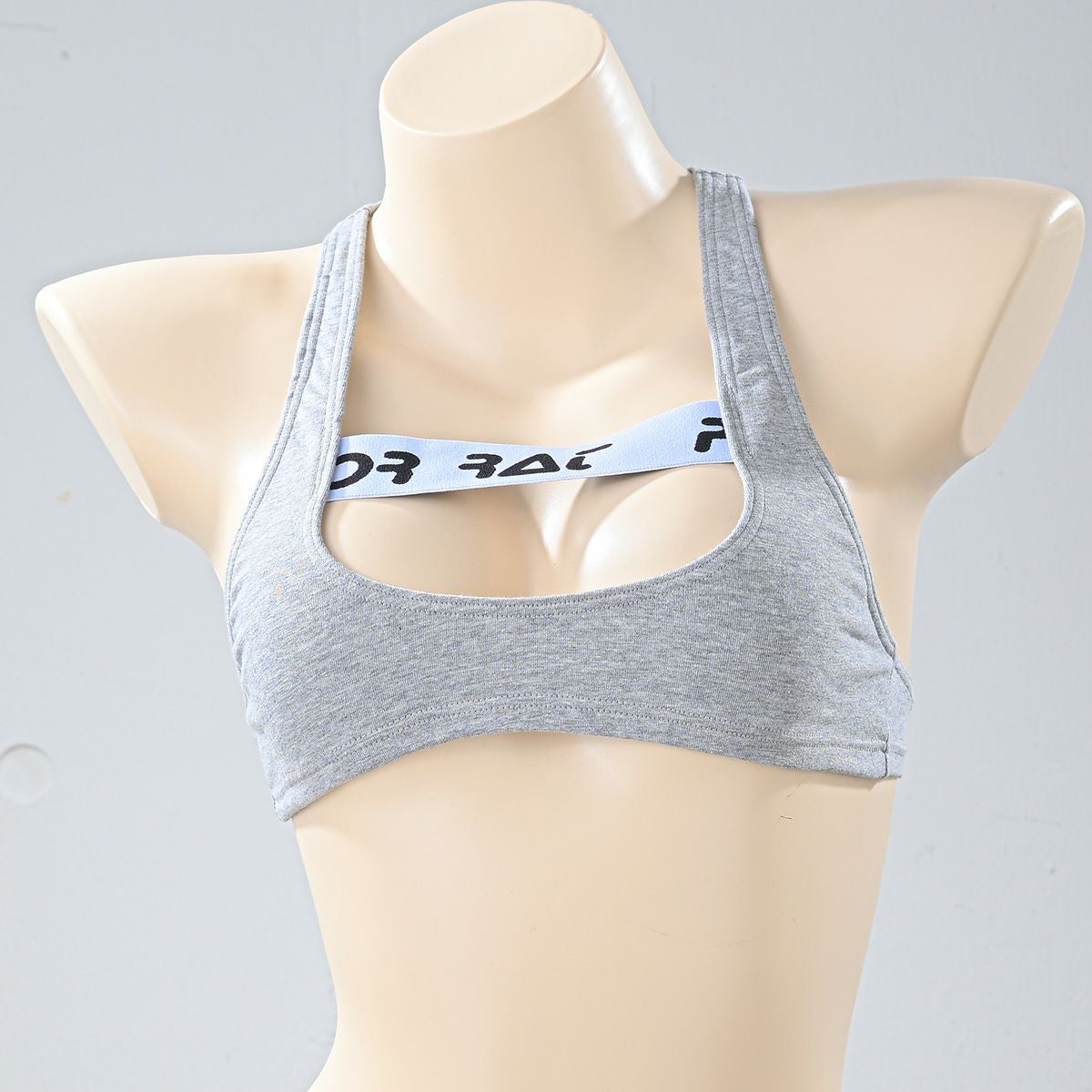 プレデターラットスタイルロゴ半乳スポーツブラ〈グレー〉